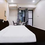 Hotel O Moonlight Residency